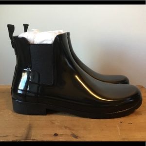 NWT Hunter Refined Chelsea Gloss Boot